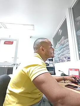 SanChacal5694 online show from April 6, 2026, 10:00 pm