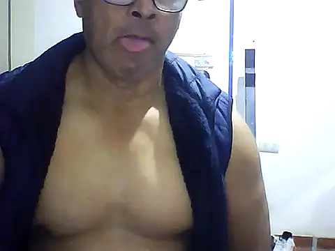 sexigym35 online show from October 11, 2025, 10:44 pm