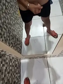 Snapshot of Alejandro260785 chatting on January 5, 2026, 11:52 pm Alejandro260785 online show from January 5, 2026, 11:52 pm