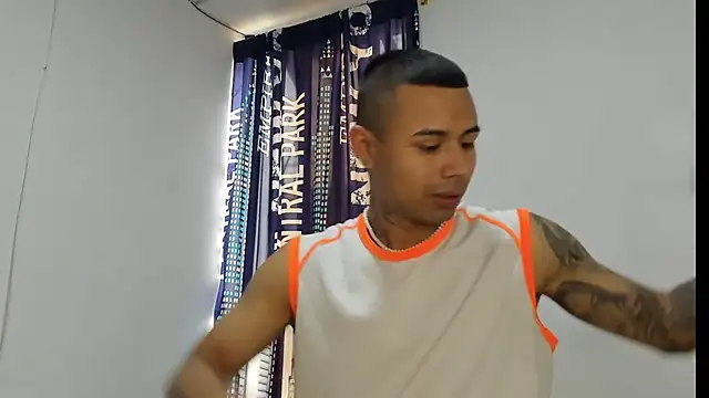  Logan Colton  online show from November 26, 2025, 7:47 pm