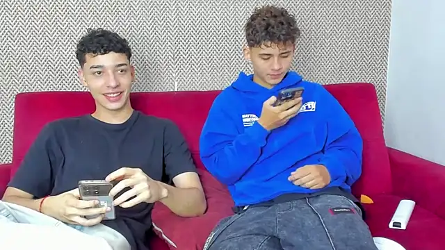 willy sexxx18 online show from February 13, 2026, 1:44 pm