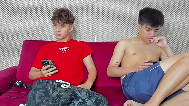 willy sexxx18 online show from February 2, 2026, 7:13 pm