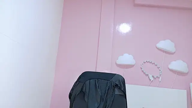 Snapshot of Taylorsmitth_ chatting on November 3, 2025, 11:58 am Taylorsmitth online show from November 3, 2025, 11:58 am