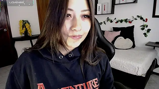 Snapshot of Mia_1120 chatting on November 14, 2025, 10:02 pm Mia 1120 online show from November 14, 2025, 10:02 pm