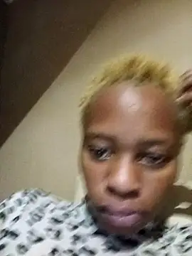 Mercy Browny online show from October 6, 2025, 4:02 am