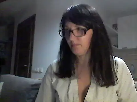 Elena48324 online show from May 27, 2026, 5:20 pm