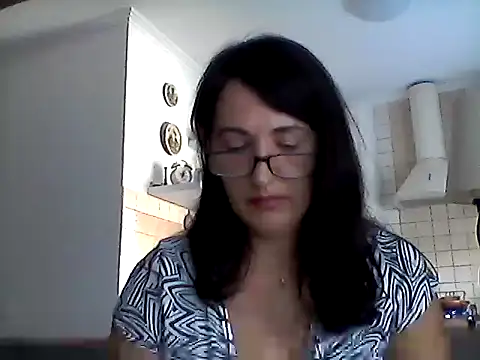 Snapshot of Elena48324 chatting on August 9, 2026, 9:04 am Elena48324 online show from August 9, 2026, 9:04 am