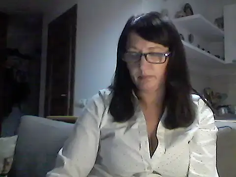 Snapshot of Elena48324 chatting on November 9, 2025, 2:21 pm Elena48324 online show from November 9, 2025, 2:21 pm