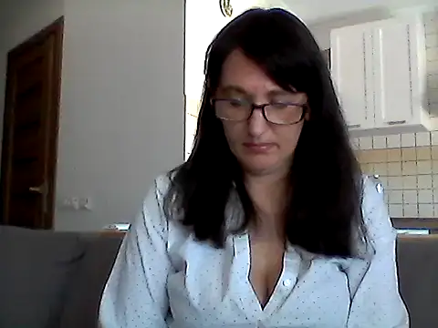 Elena48324 online show from May 26, 2026, 7:06 am