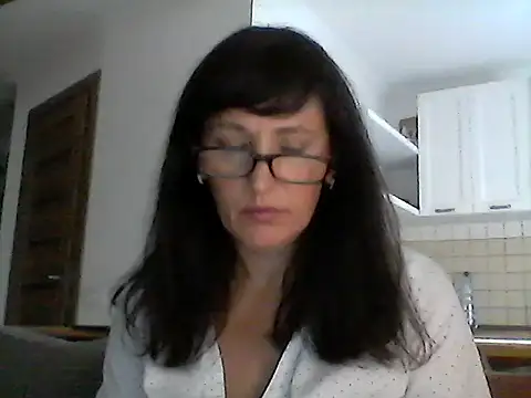 Snapshot of Elena48324 chatting on September 19, 2025, 10:30 am Elena48324 online show from September 19, 2025, 10:30 am