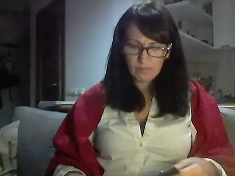 Snapshot of Elena48324 chatting on November 6, 2025, 6:56 pm Elena48324 online show from November 6, 2025, 6:56 pm