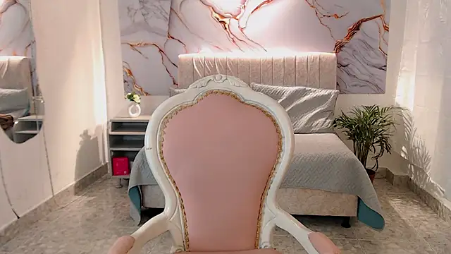  Tiffany1 online show from November 3, 2025, 6:33 pm