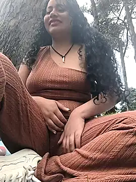 Yaya watson online show from April 10, 2026, 7:10 pm