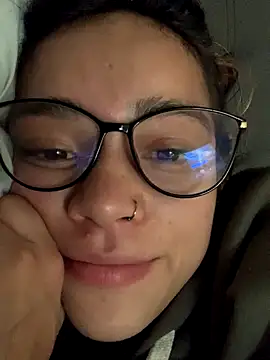 Dafne Mel online show from September 20, 2025, 6:13 pm