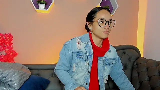 Dafne Mel online show from October 4, 2025, 2:07 pm