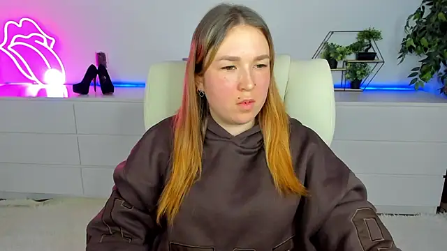 Snapshot of Sofii_darling chatting on February 18, 2026, 5:31 pm Sofii darling online show from February 18, 2026, 5:31 pm