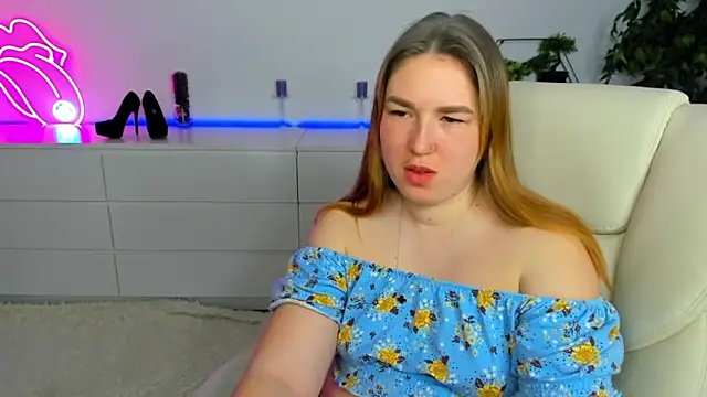 Snapshot of Sofii_darling chatting on February 27, 2026, 5:46 pm Sofii darling online show from February 27, 2026, 5:46 pm