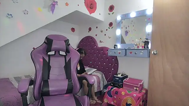 soffy rosses online show from November 9, 2025, 1:53 am