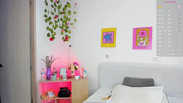 Snapshot of AprilAddams_ chatting on September 13, 2025, 9:26 pm AprilAddams  online show from September 13, 2025, 9:26 pm