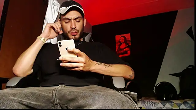 malek xarx  online show from December 16, 2025, 2:27 am