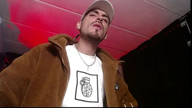 malek xarx  online show from November 23, 2025, 5:39 am