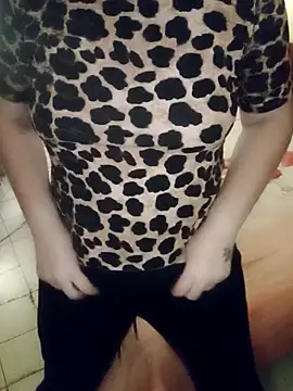 Snapshot of BlanquitaMexicana chatting on October 10, 2025, 2:45 am BlanquitaMexicana online show from October 10, 2025, 2:45 am