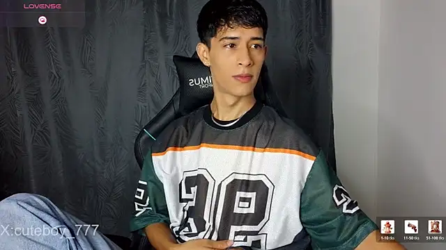 Snapshot of Danny_cute_05 chatting on January 9, 2026, 3:19 pm Danny cute 05 online show from January 9, 2026, 3:19 pm