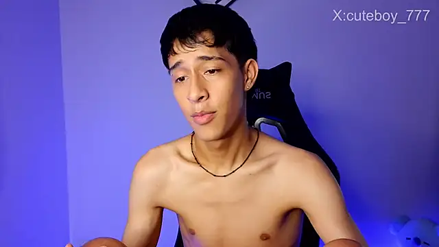 Snapshot of Danny_cute_05 chatting on October 24, 2025, 9:25 pm Danny cute 05 online show from October 24, 2025, 9:25 pm