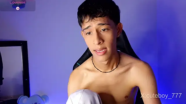 Snapshot of Danny_cute_05 chatting on November 21, 2025, 7:46 pm Danny cute 05 online show from November 21, 2025, 7:46 pm