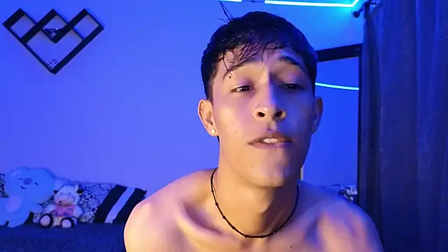 Snapshot of Danny_cute_05 chatting on September 9, 2025, 2:43 am Danny cute 05 online show from September 9, 2025, 2:43 am