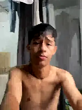 Snapshot of Danny_cute_05 chatting on October 5, 2025, 11:12 am Danny cute 05 online show from October 5, 2025, 11:12 am