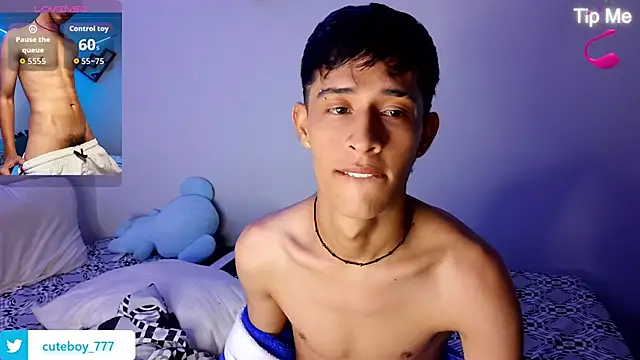 Snapshot of Danny_cute_05 chatting on October 15, 2025, 4:11 am Danny cute 05 online show from October 15, 2025, 4:11 am