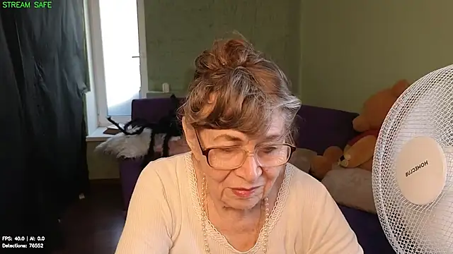 Betty Brick online show from July 25, 2026, 4:02 pm