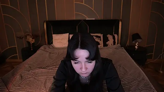 BerryDiva online show from November 21, 2025, 3:22 pm