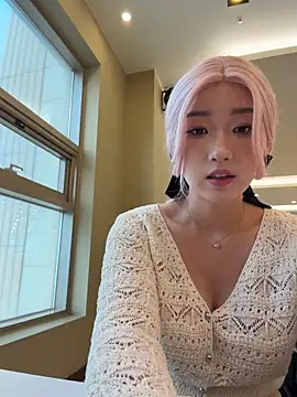 winter11 online show from December 23, 2025, 4:12 am