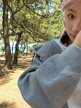 winter11 online show from April 8, 2026, 4:03 am