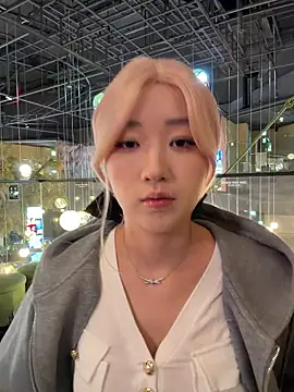 winter11 online show from March 4, 2026, 2:30 am