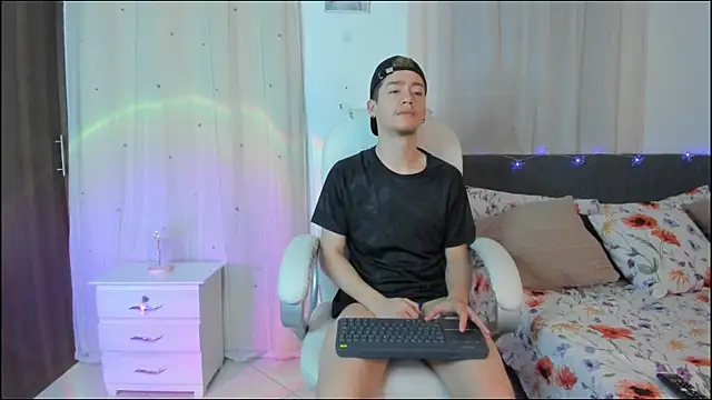 ThiagooJames online show from January 10, 2026, 5:14 am