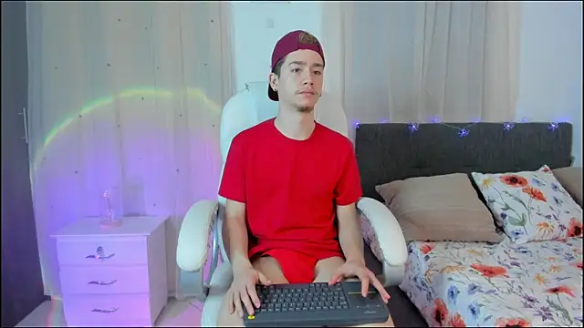 ThiagooJames online show from January 12, 2026, 5:47 am