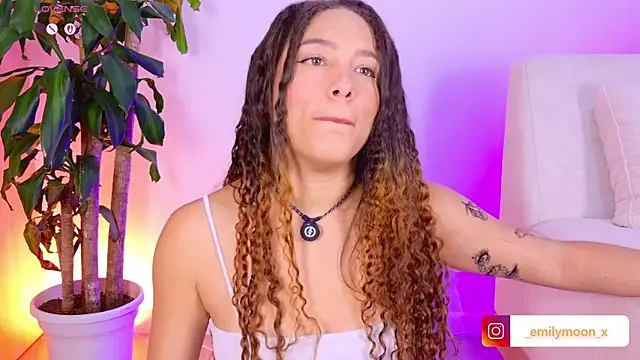 onlyemily  online show from April 16, 2026, 1:06 am