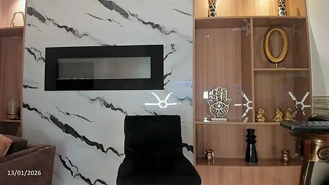 Vicky Hottman online show from January 14, 2026, 4:27 am