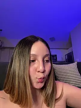 sweetgabriela online show from November 18, 2025, 1:54 am