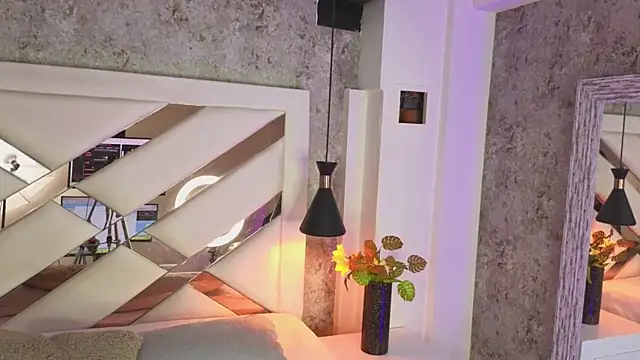 Saara evans  online show from October 1, 2025, 8:13 pm