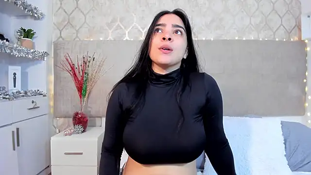 KamilaBetancourt online show from December 3, 2025, 1:21 pm