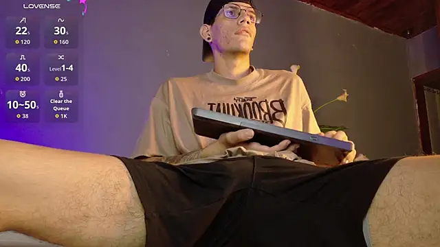 david huge online show from September 14, 2025, 7:42 am