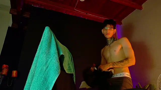 david huge online show from July 9, 2026, 4:24 am