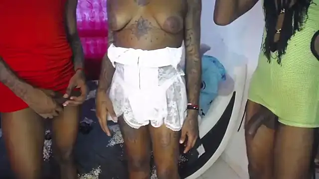 pink 7777 online show from April 15, 2026, 11:38 am