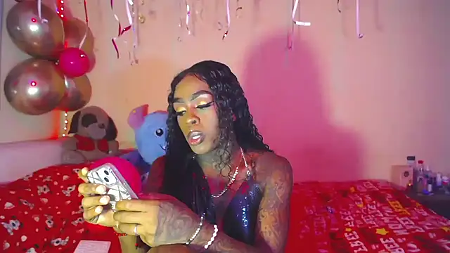 pink 7777 online show from November 14, 2025, 1:48 pm