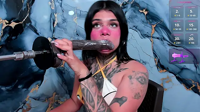 Emily Evo online show from November 6, 2025, 7:40 pm