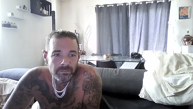 Snapshot of soumisdeblake83 chatting on July 17, 2026, 11:51 am soumisdeblake83 online show from July 17, 2026, 11:51 am
